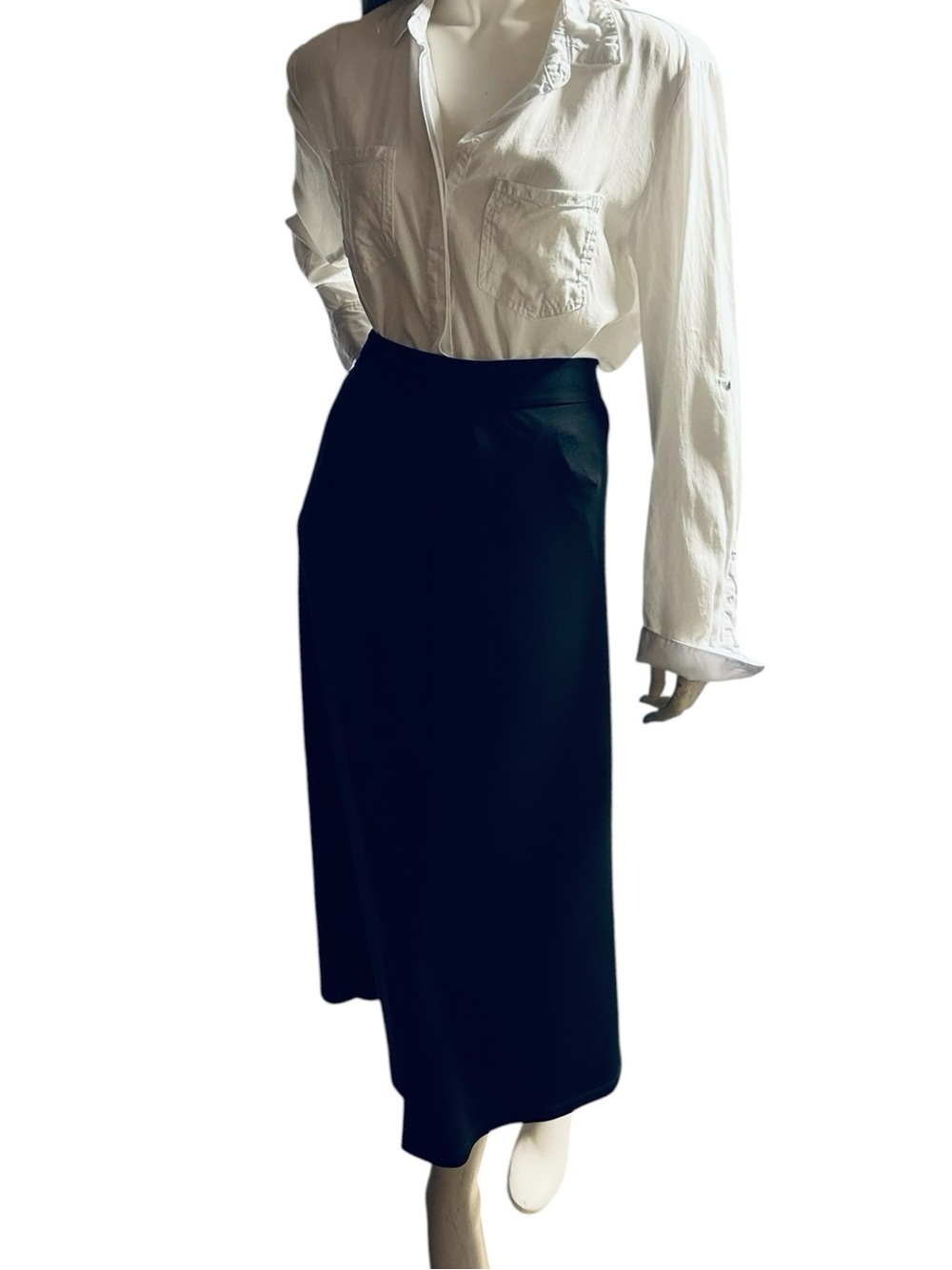 Ann Taylor Black High Waisted Midi Pencil Skirt Career Chic Quiet Luxury Size 4P